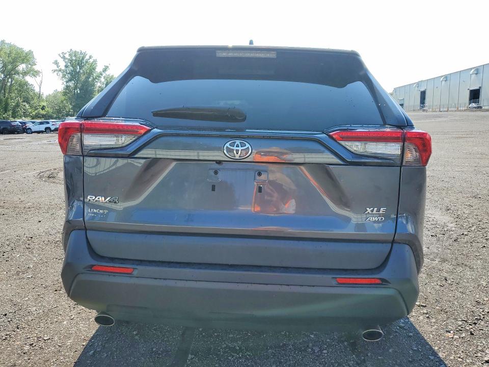 Photo 6 from auction – 2022 TOYOTA RAV4 with VIN 2T3P1RFV3NW299215