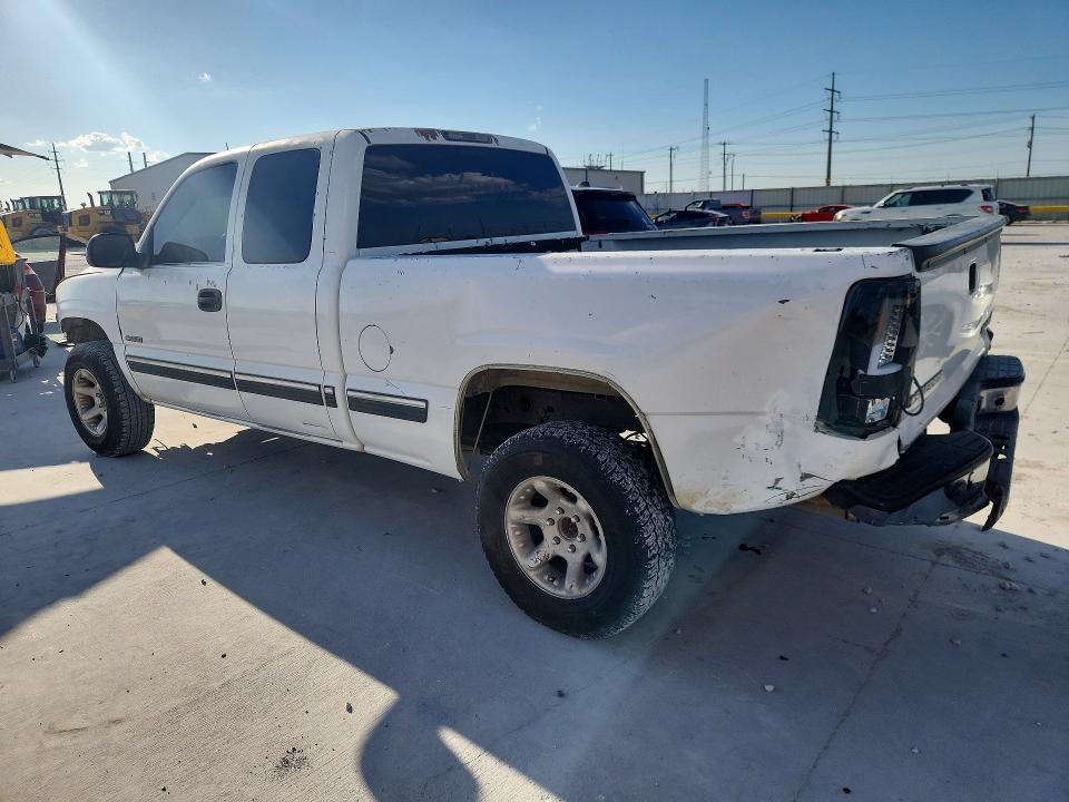 Photo 2 from auction – 2002 CHEVROLET SILVERADO with VIN 2GCEC19T921219496