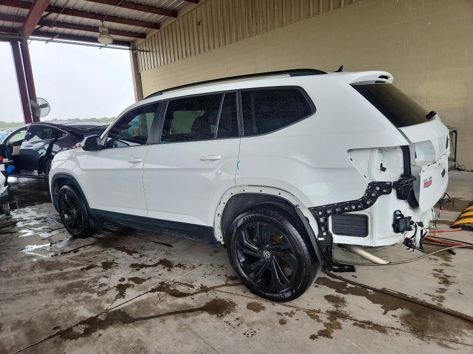 Photo 2 from auction – 2023 VOLKSWAGEN ATLAS with VIN 1V2JR2CA7PC549678