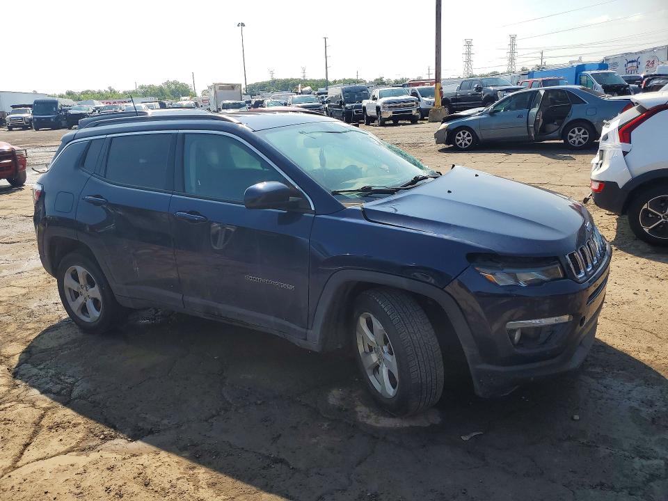 Photo 4 from auction – 2018 JEEP COMPASS with VIN 3C4NJDBB2JT433901