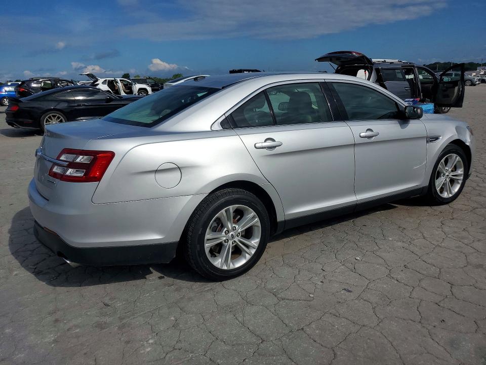 Photo 3 from auction – 2017 FORD TAURUS with VIN 1FAHP2D84HG123013