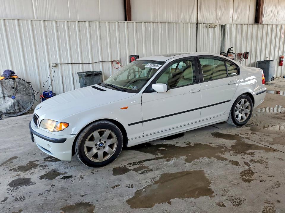 Фото 1 с аукциона – 2005 BMW 325 с VIN WBAET37465NJ90059
