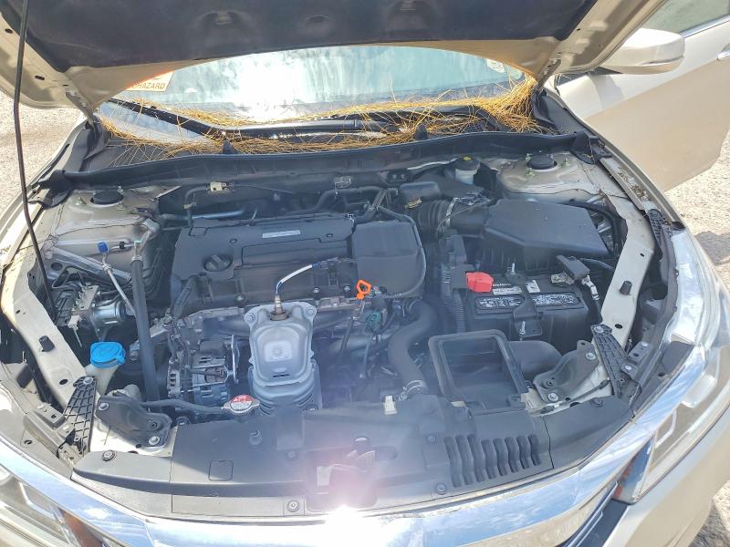 Photo 11 from auction – 2016 HONDA ACCORD with VIN 1HGCR2F30GA157386