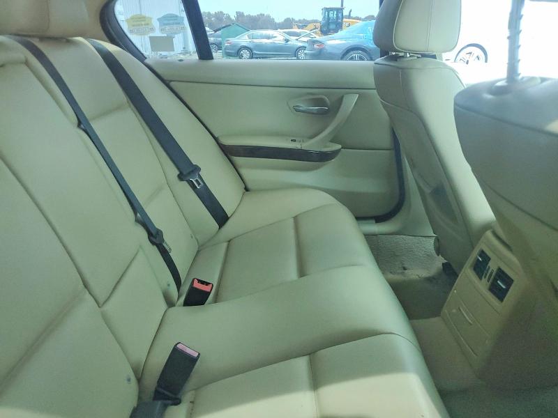 Photo 10 from auction – 2007 BMW 328 with VIN WBAVA37517NL10268