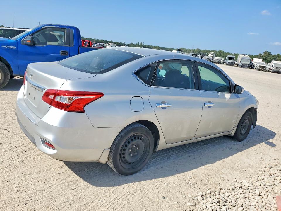Photo 3 from auction – 2017 NISSAN SENTRA with VIN 3N1AB7AP0HY207253