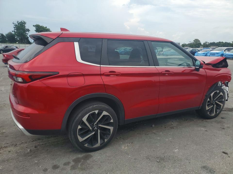 Photo 3 from auction – 2023 MITSUBISHI OUTLANDER with VIN JA4J3UA82PZ039728