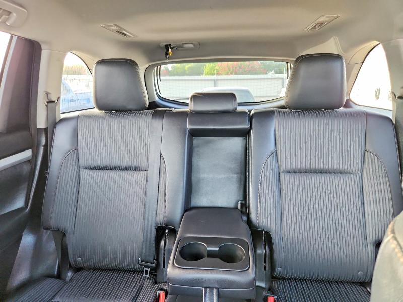 Photo 10 from auction – 2015 TOYOTA HIGHLANDER with VIN 5TDZKRFHXFS087379
