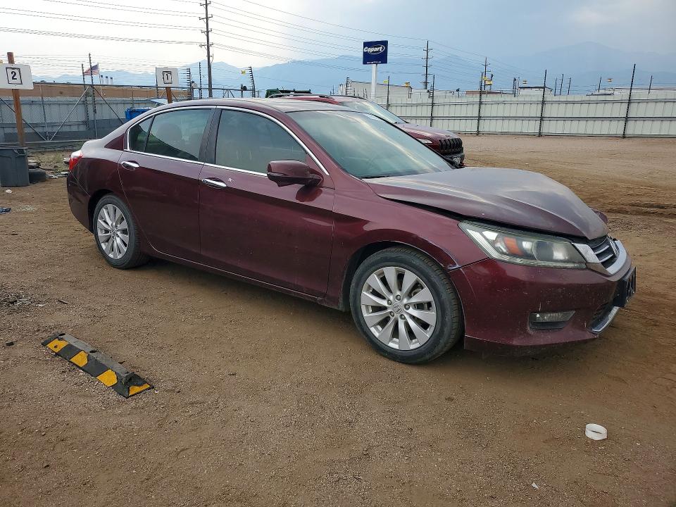 Photo 4 from auction – 2014 HONDA ACCORD with VIN 1HGCR2F89EA068831