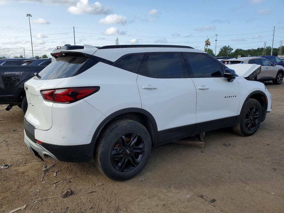 Photo 3 from auction – 2021 CHEVROLET BLAZER with VIN 3GNKBCRS8MS551033