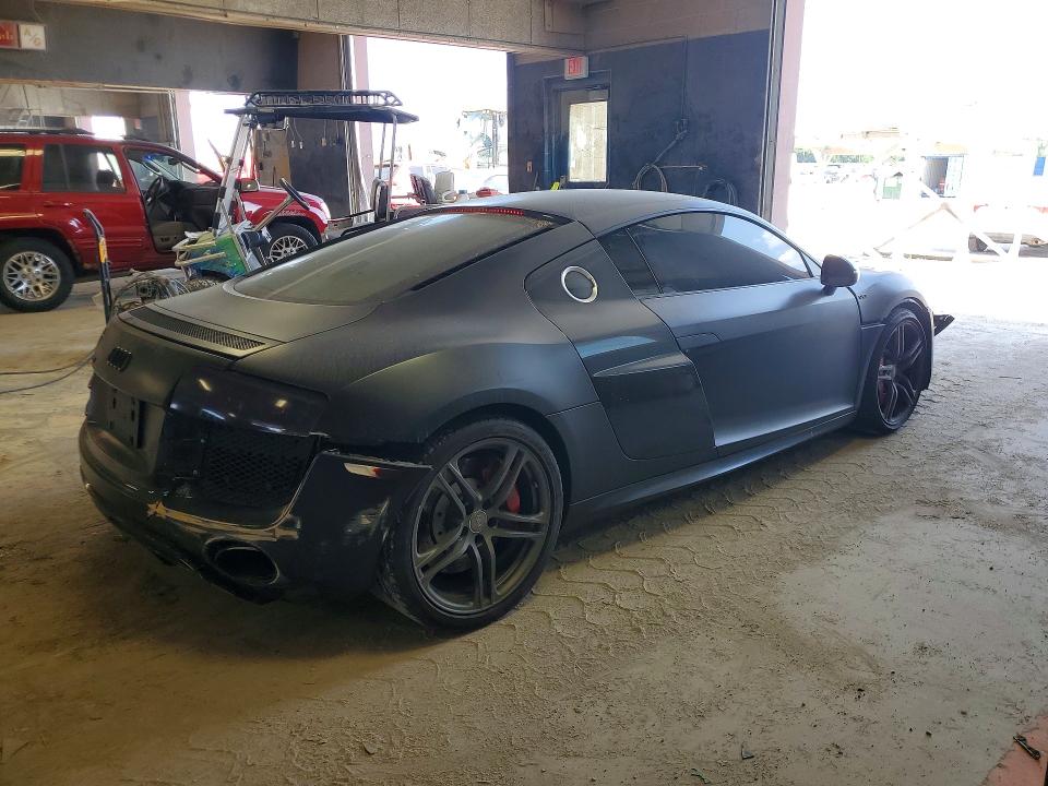 Photo 3 from auction – 2012 AUDI R8 with VIN WUAENAFG3CN002501