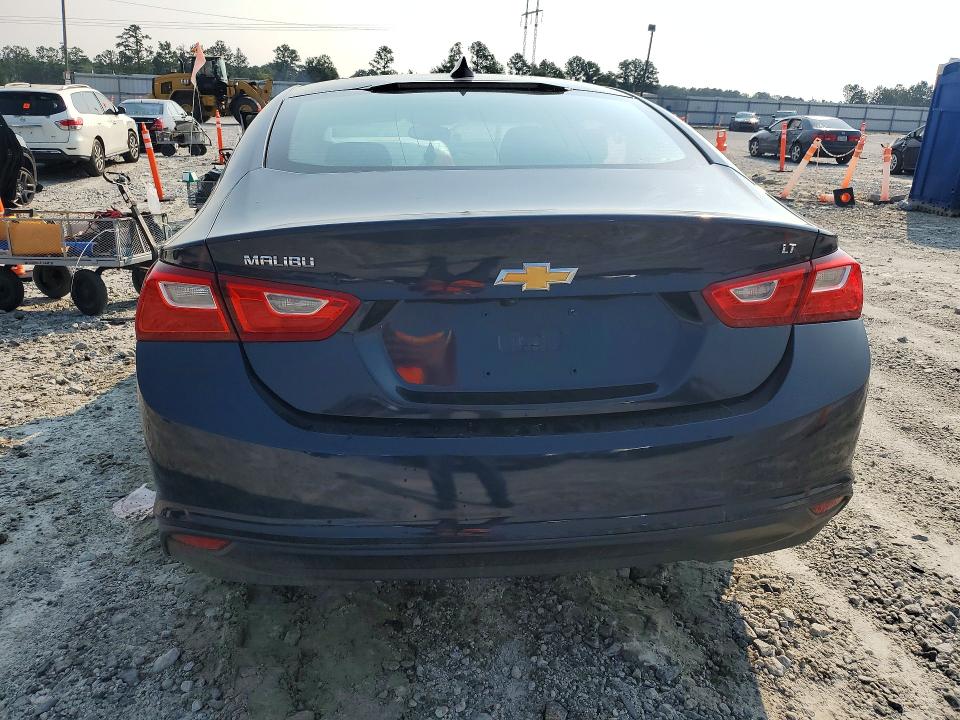 Photo 6 from auction – 2018 CHEVROLET MALIBU with VIN 1G1ZD5ST3JF121869