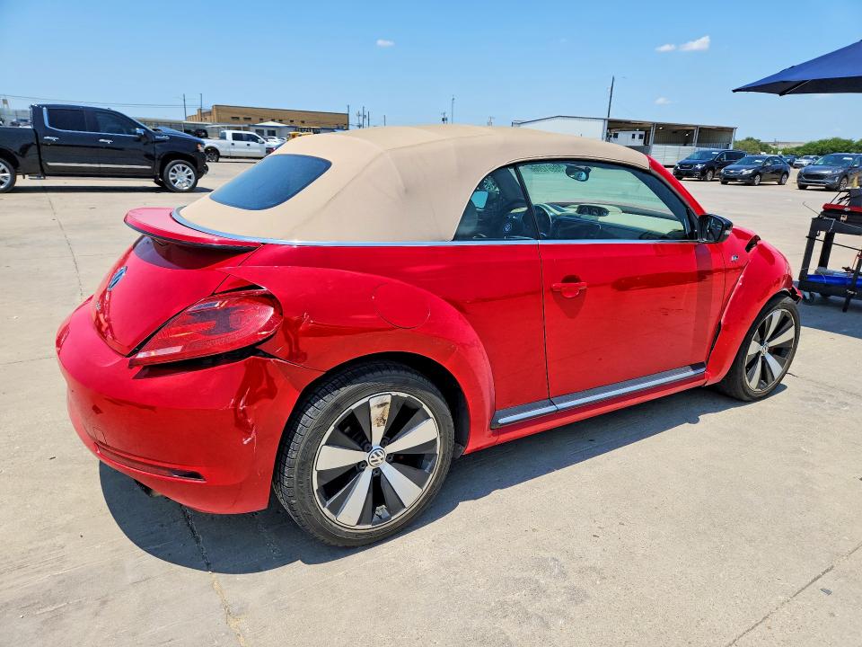 Photo 3 from auction – 2014 VOLKSWAGEN BEETLE with VIN 3VW7T7AT2EM823120