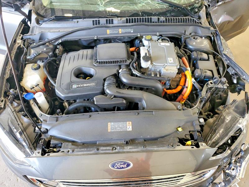 Photo 11 from auction – 2019 FORD FUSION with VIN 3FA6P0LU2KR261482