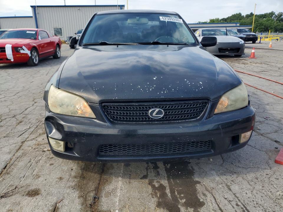 Photo 5 from auction – 2002 LEXUS IS 300 with VIN JTHBD192320047533