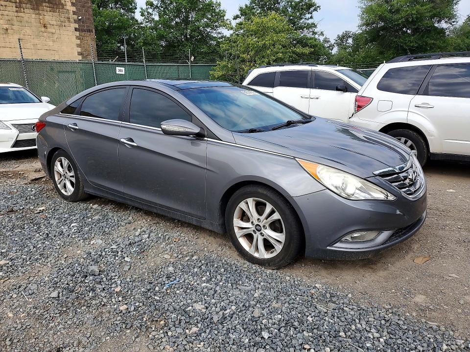 Photo 4 from auction – 2013 HYUNDAI SONATA with VIN 5NPEC4AC6DH619644