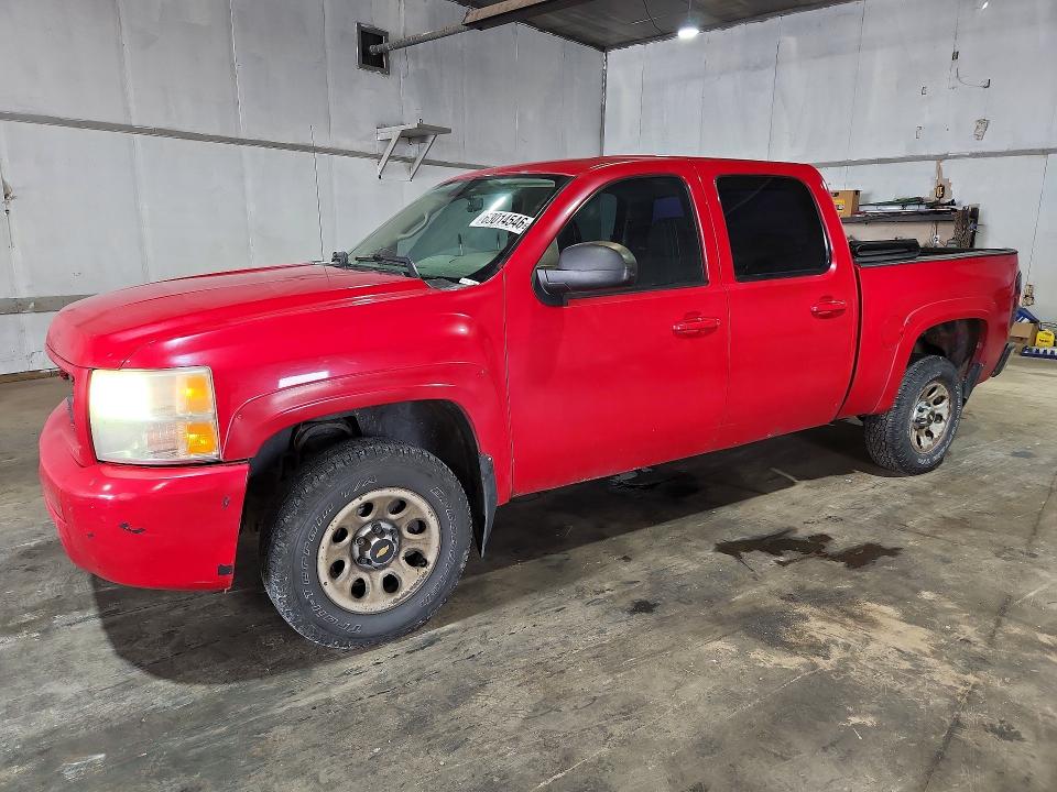 CHEVROLET SILVERADO 2011 with VIN 3GCPCPEA0BG225257 - Photo from auction