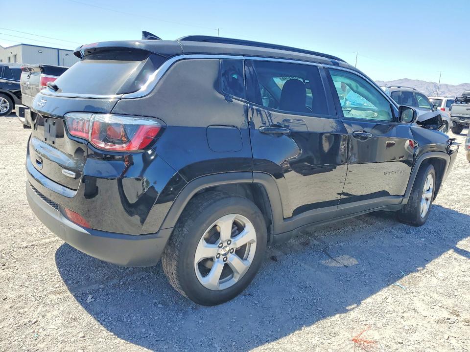 Photo 3 from auction – 2018 JEEP COMPASS with VIN 3C4NJCBB5JT411594