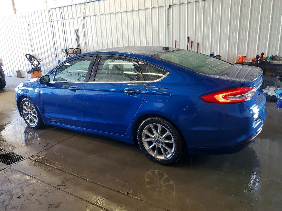 Photo 2 from auction – 2017 FORD FUSION with VIN 3FA6P0HDXHR272148