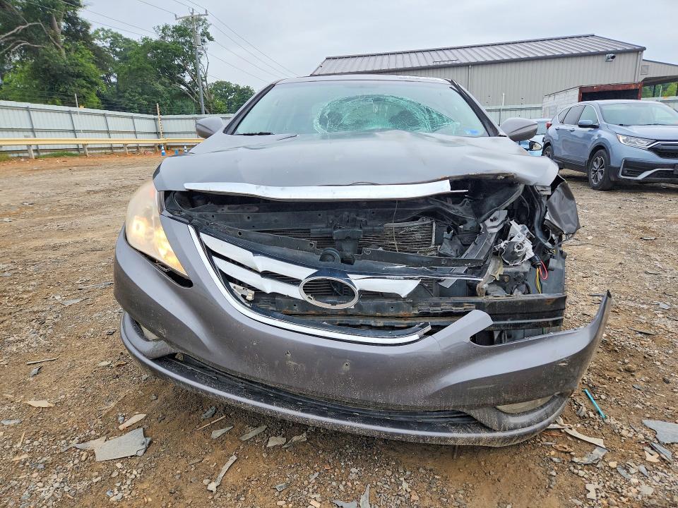 Photo 5 from auction – 2011 HYUNDAI SONATA with VIN 5NPEC4AC5BH161415