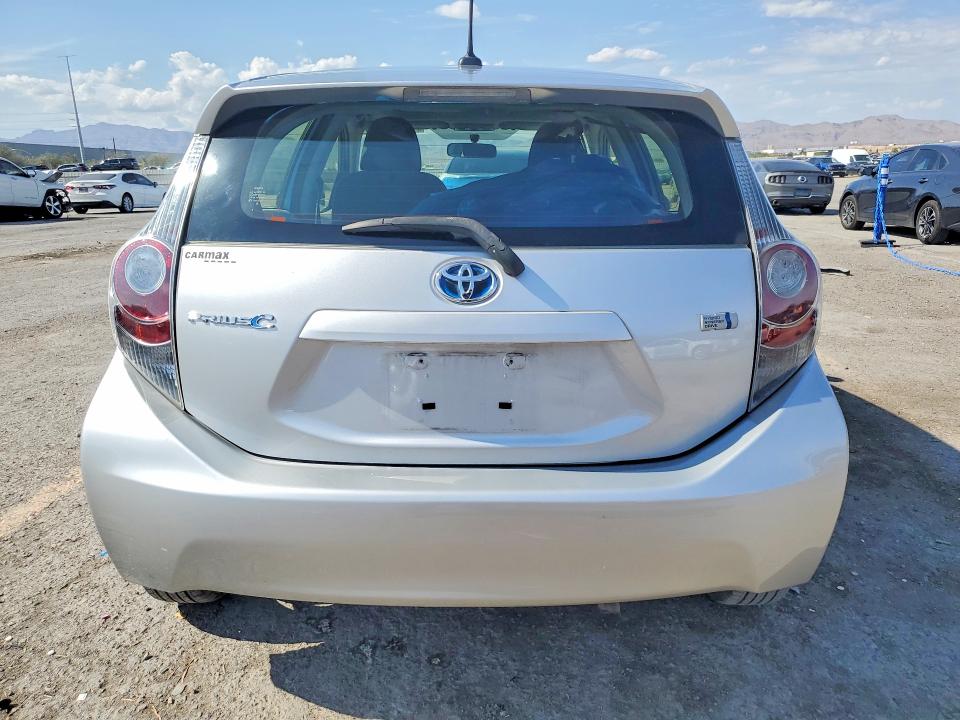 Photo 6 from auction – 2014 TOYOTA PRIUS C with VIN JTDKDTB36E1072179