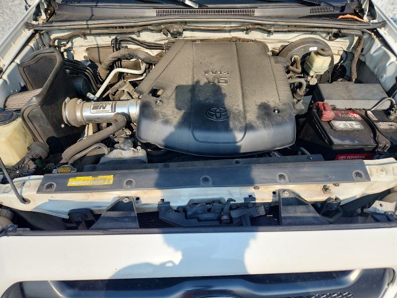 Снимка 11 от търг – 2015 TOYOTA TACOMA с VIN 5TFJU4GN8FX085655