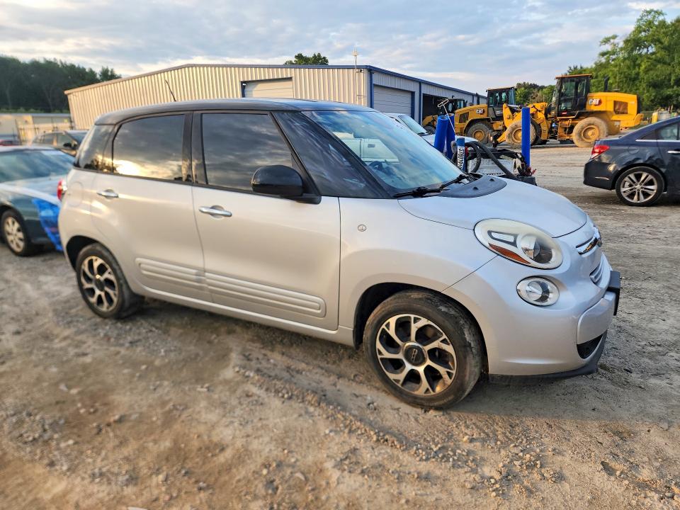 Photo 4 from auction – 2015 FIAT 500L with VIN ZFBCFABHXFZ030862