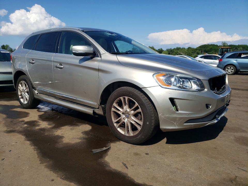 Photo 4 from auction – 2016 VOLVO XC60 with VIN YV4612RK2G2858752