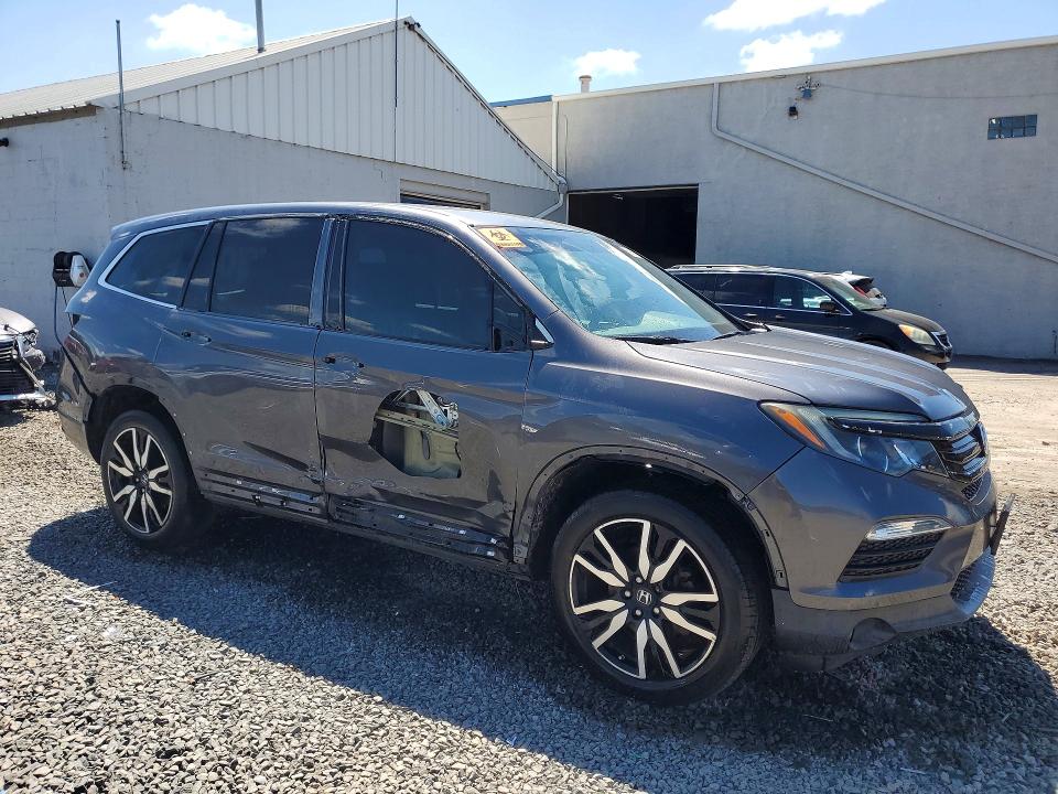 Photo 4 from auction – 2017 HONDA PILOT with VIN 5FNYF6H39HB022336