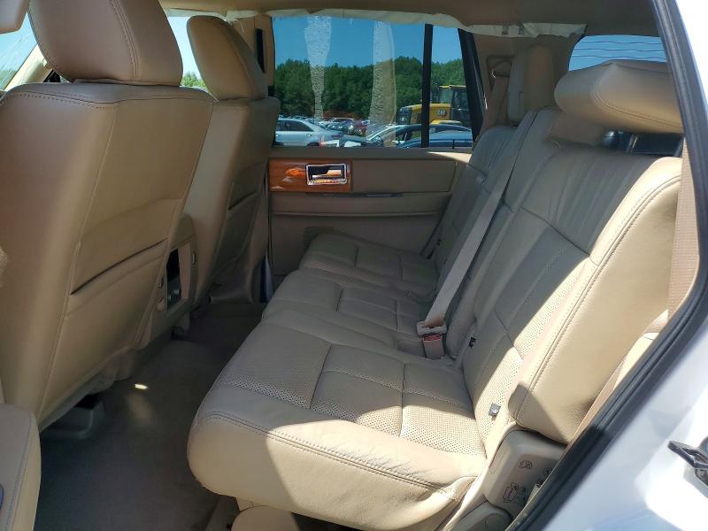 Photo 11 from auction – 2010 LINCOLN NAVIGATOR with VIN 5LMJJ2J5XAEJ09229