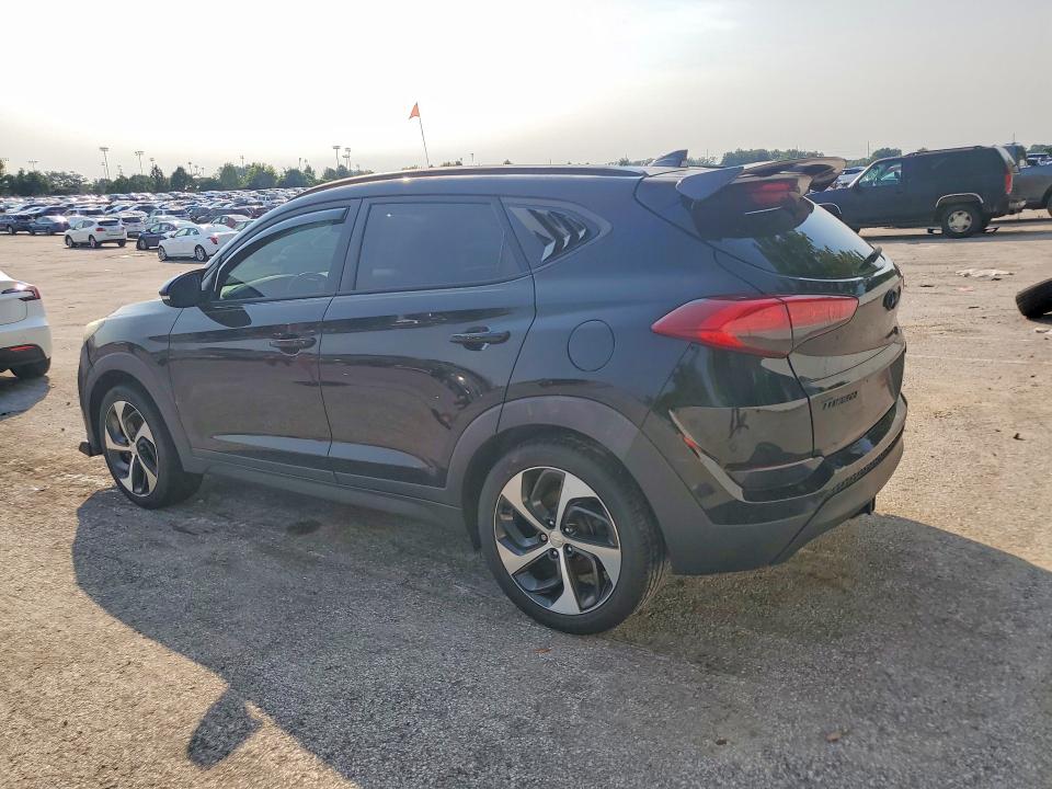 Photo 2 from auction – 2017 HYUNDAI TUCSON with VIN KM8J33A26HU342243