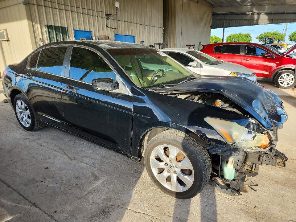 Photo 4 from auction – 2010 HONDA ACCORD with VIN 1HGCP2F87AA027291