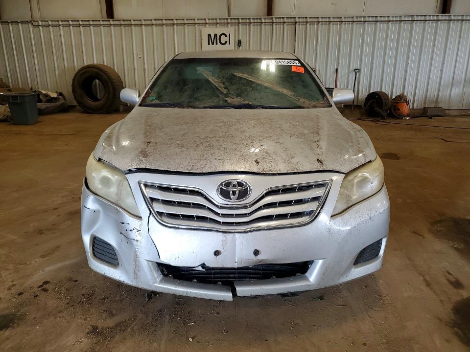 Zdjęcie 5 z aukcji – 2011 TOYOTA CAMRY z VIN 4T1BF3EK0BU182731