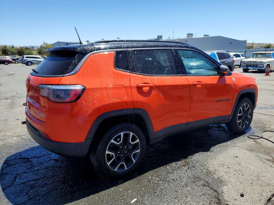 Photo 3 from auction – 2021 JEEP COMPASS with VIN 3C4NJDDB7MT529203