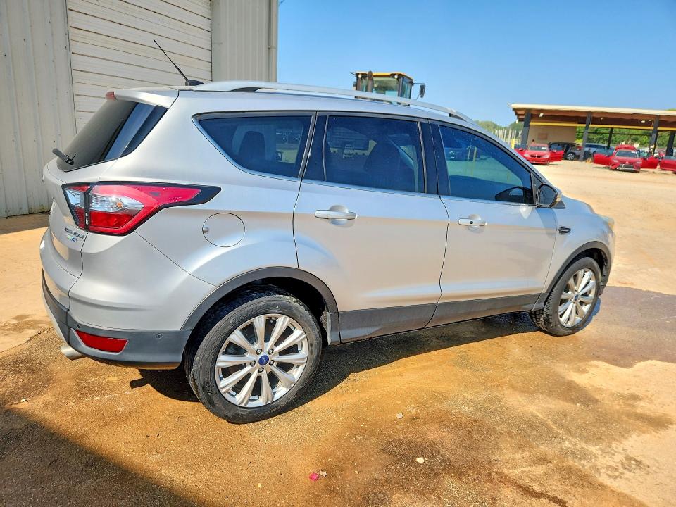 Photo 3 from auction – 2017 FORD ESCAPE with VIN 1FMCU9JD3HUD13051