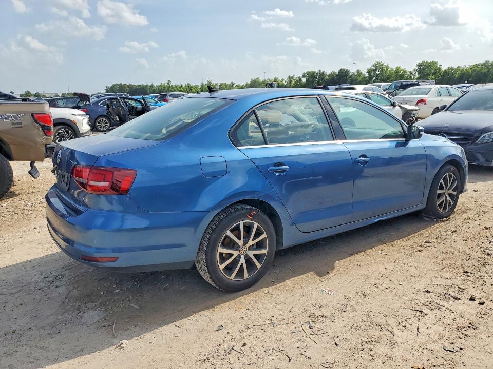 Photo 3 from auction – 2017 VOLKSWAGEN JETTA with VIN 3VWDB7AJ4HM394345