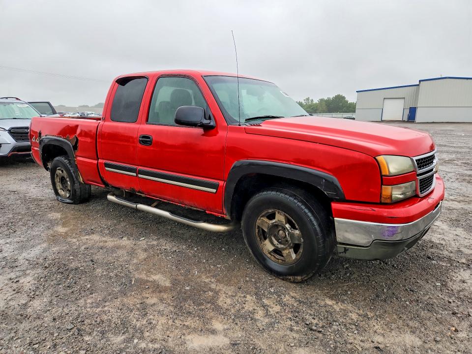 Photo 4 from auction – 2006 CHEVROLET SILVERADO with VIN 1GCEK19B26Z187045