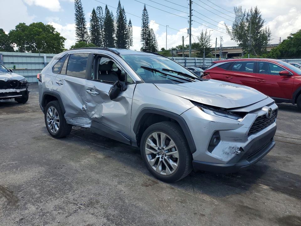Фото 4 с аукциона – 2023 TOYOTA RAV4 с VIN 2T3C1RFV8PC243290