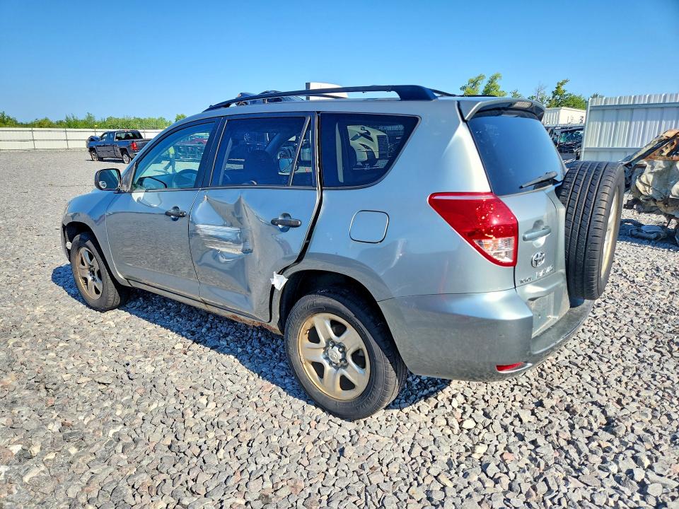 Photo 2 from auction – 2006 TOYOTA RAV4 with VIN JTMBD33V865040411