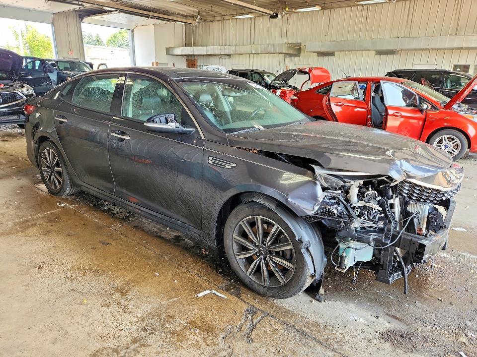 Photo 4 from auction – 2019 KIA OPTIMA with VIN 5XXGU4L1XKG329904