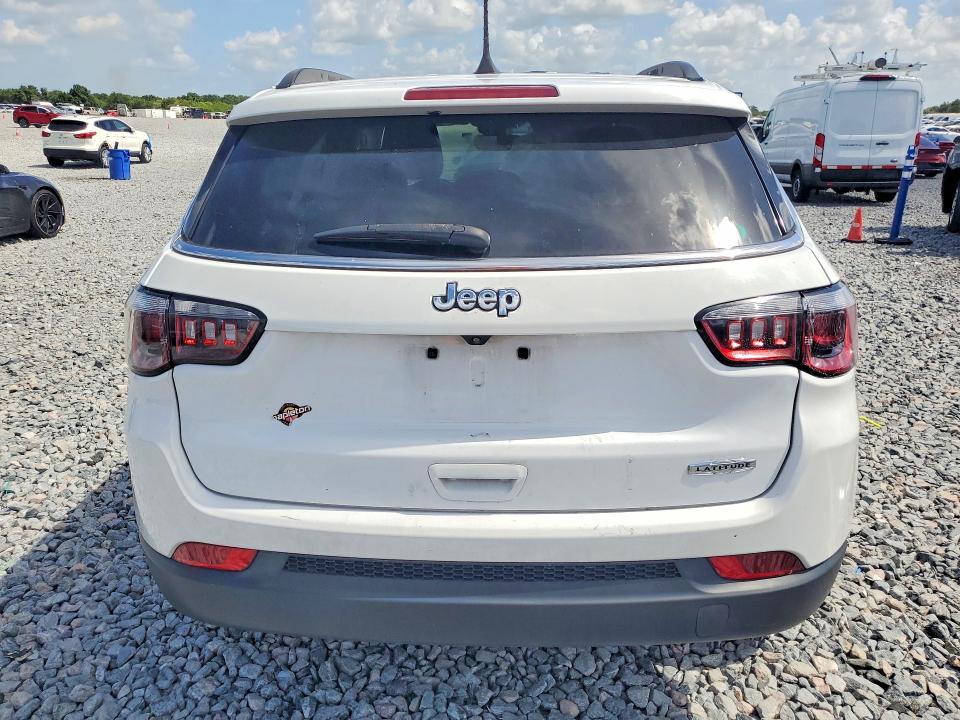 Foto 6 de la subasta – 2022 JEEP COMPASS con VIN 3C4NJCBB5NT138758