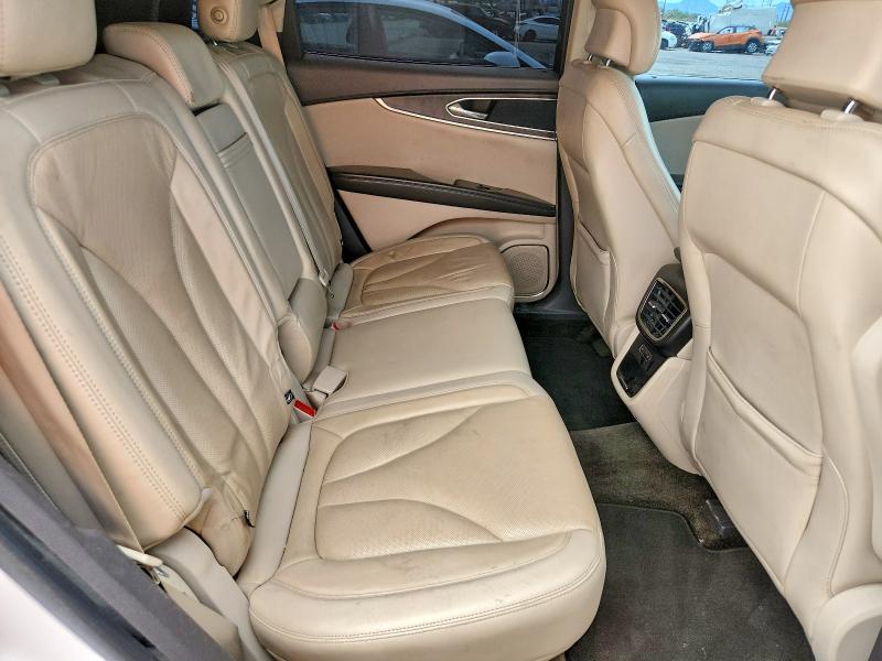 Photo 10 from auction – 2017 LINCOLN MKX with VIN 2LMPJ8LR7HBL52992