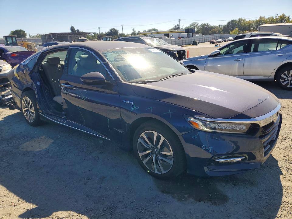 Photo 4 from auction – 2019 HONDA ACCORD with VIN 1HGCV3F92KA010775