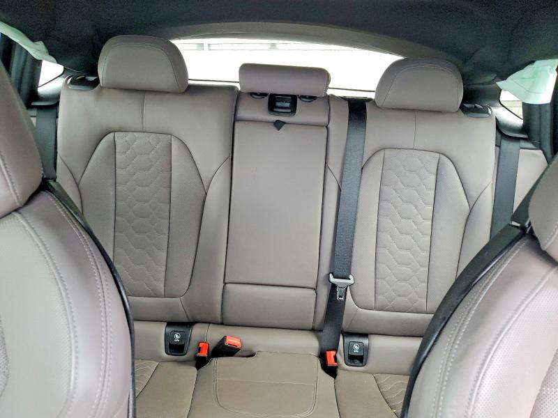 Photo 10 from auction – 2020 BMW X4 with VIN 5YMUJ0C07L9C73957