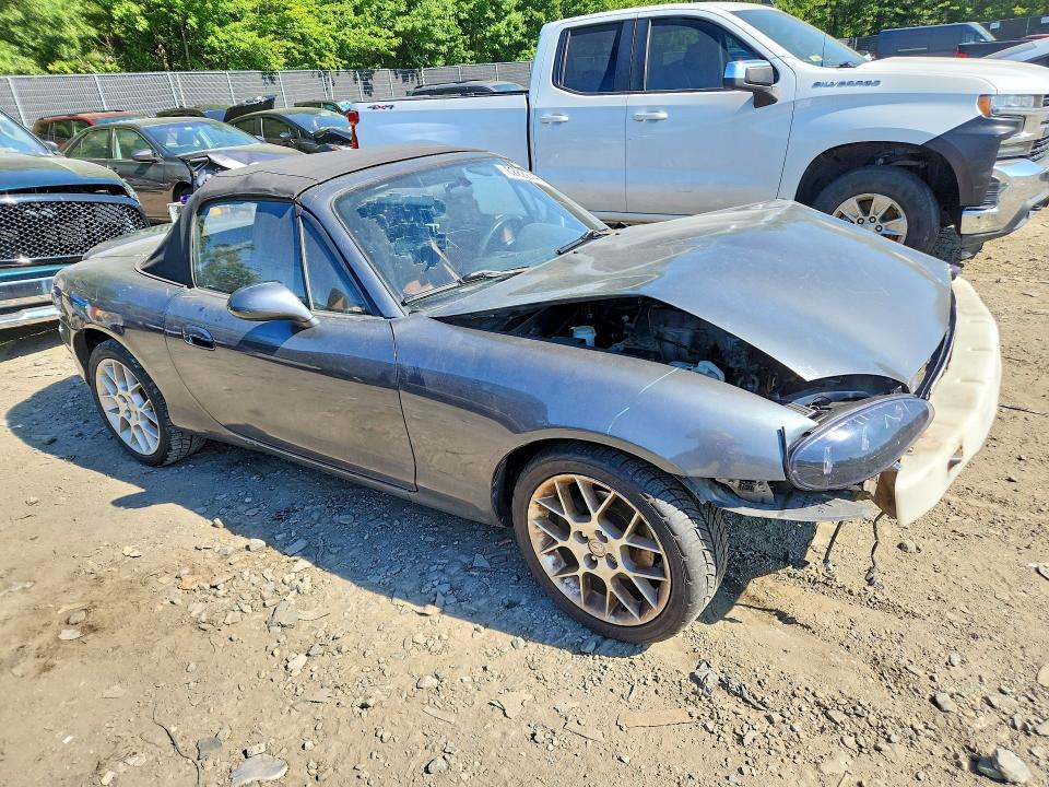 Photo 4 from auction – 2002 MAZDA MX-5 MIATA with VIN JM1NB353320227142