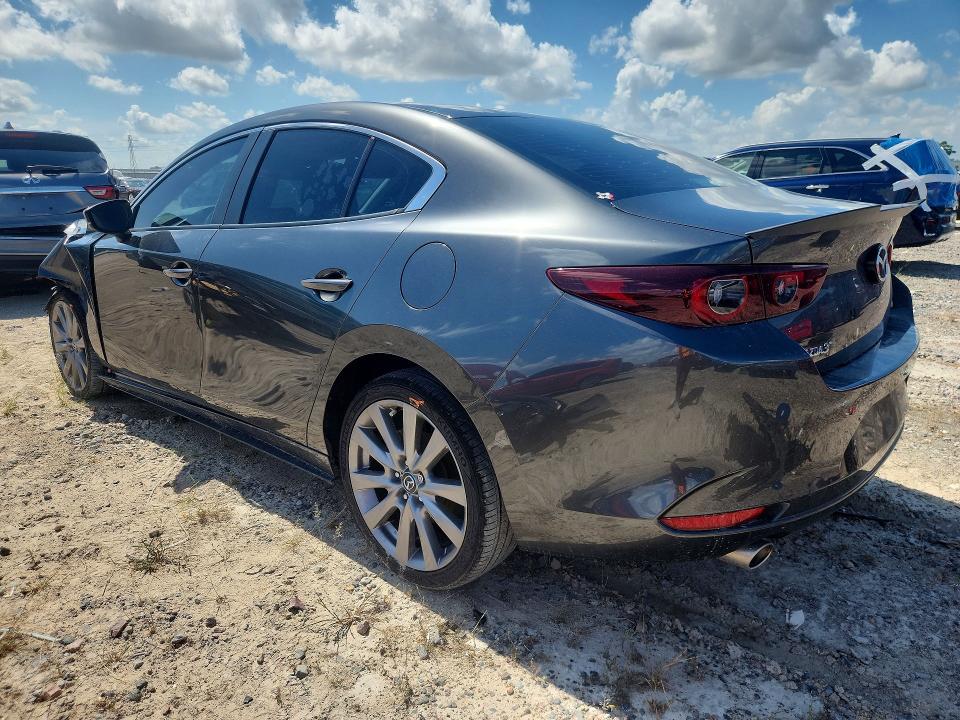 Photo 2 from auction – 2024 MAZDA 3 with VIN 3MZBPACM0RM400673