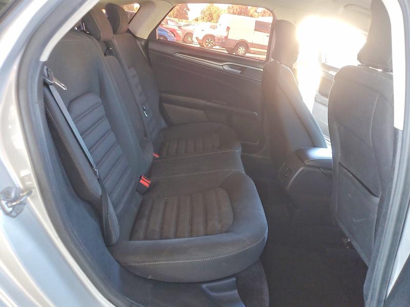 Photo 10 from auction – 2017 FORD FUSION with VIN 3FA6P0LU4HR238505
