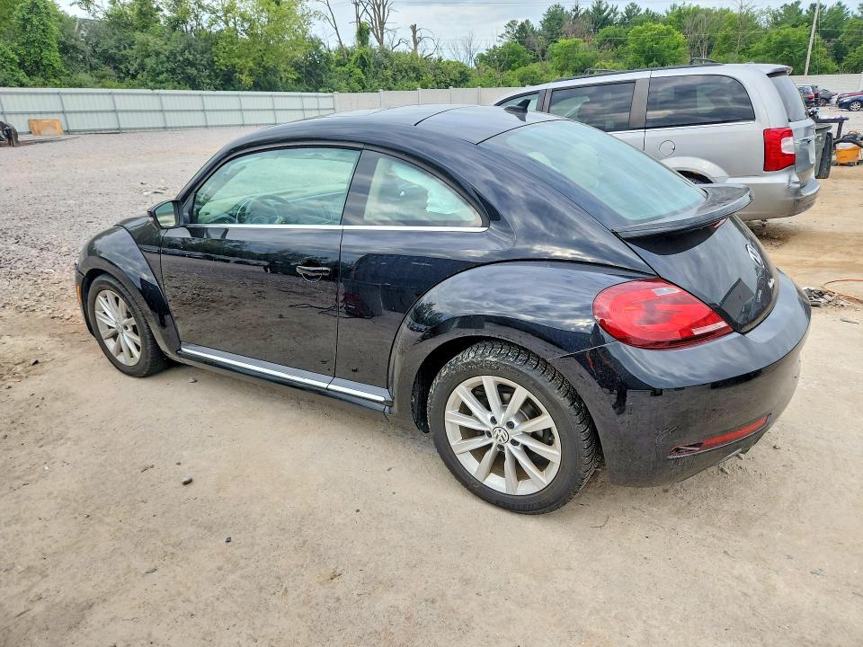 Photo 2 from auction – 2018 VOLKSWAGEN BEETLE with VIN 3VWJD7AT2JM714766