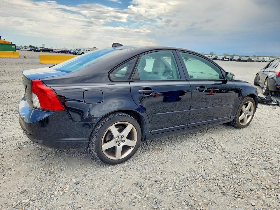 Фото 3 с аукциона – 2008 VOLVO S40 с VIN YV1MS382882384753