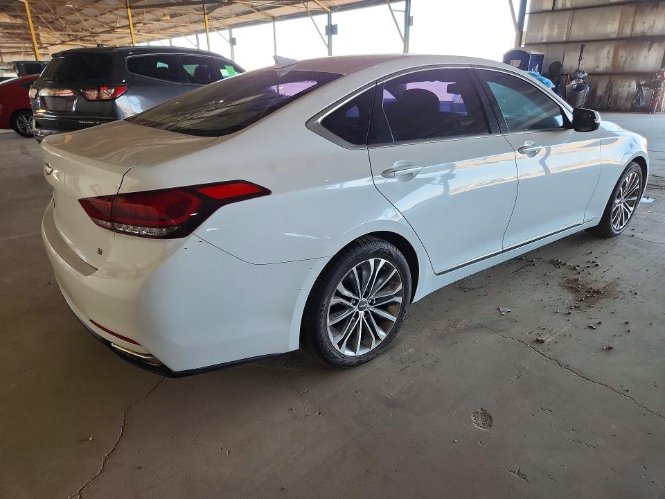 Photo 3 from auction – 2015 HYUNDAI GENESIS with VIN KMHGN4JE7FU076488