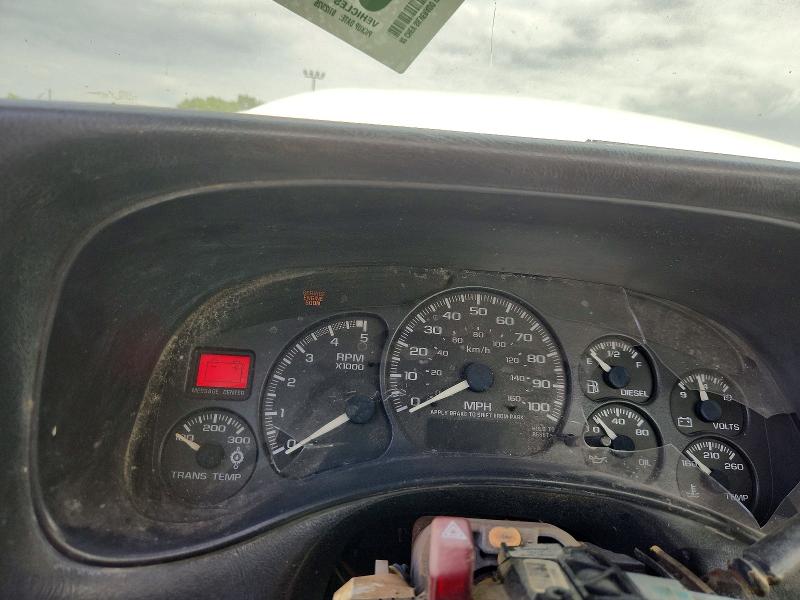 Photo 9 from auction – 2002 CHEVROLET SILVERADO with VIN 1GCHC24102E198867